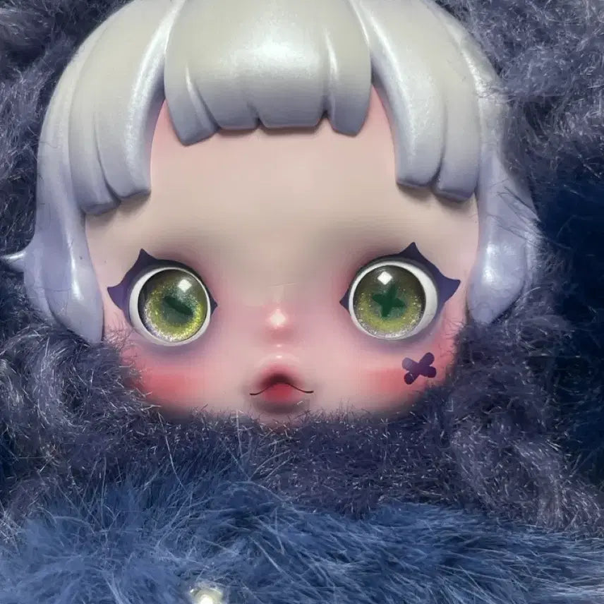 [BUNJANG] Pop Mart Skullpanda Find Me Series Cerberus Figure with Box, Card, and Pouch / 기스) 팝마트 스컬판다 나를찾아봐 케르베로스 박스 o 카드o 파우치o