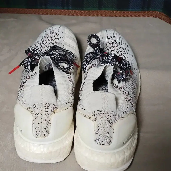 [BUNJANG] Adidas Ultraboost White Knit Sneakers / 아디다스 울트라부스트