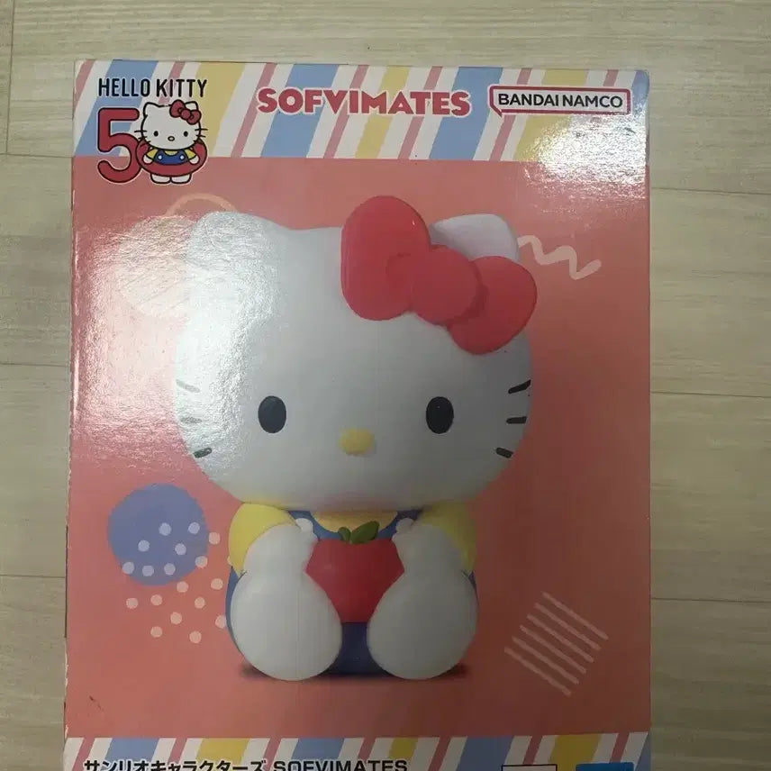 [BUNJANG] Hello Kitty SOFVIMATES 50th Anniversary Limited Edition Figure / 헬로키티 피규어 팝니다