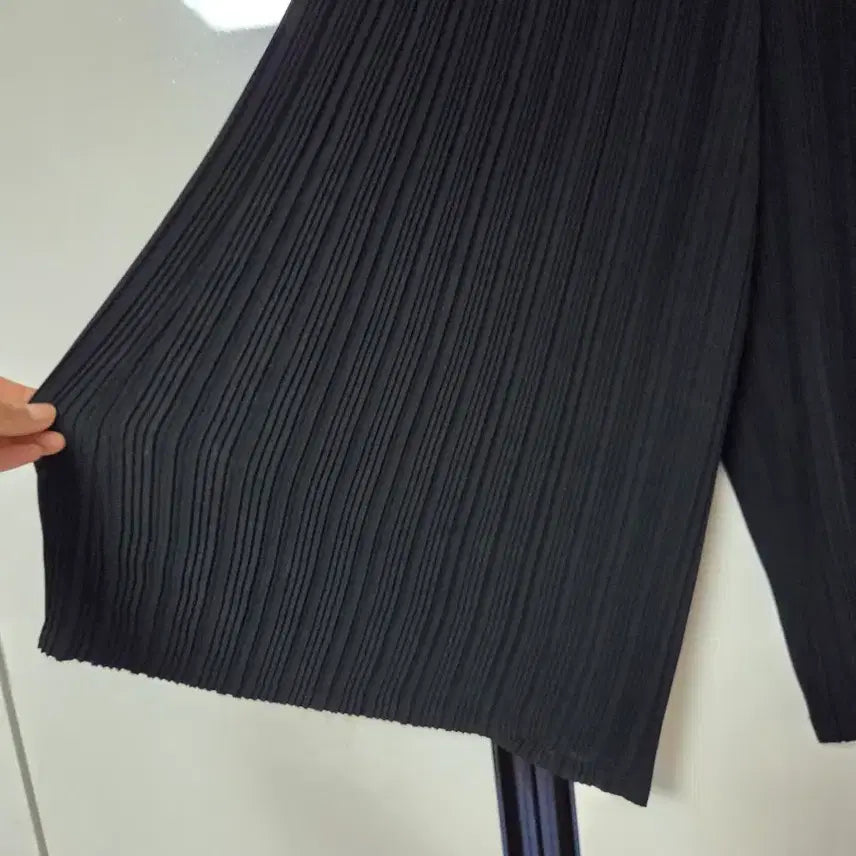 [BUNJANG] Pleats Me Black Pleats Wide Pants / 플리츠미 블랙 플리츠 와이드 팬츠