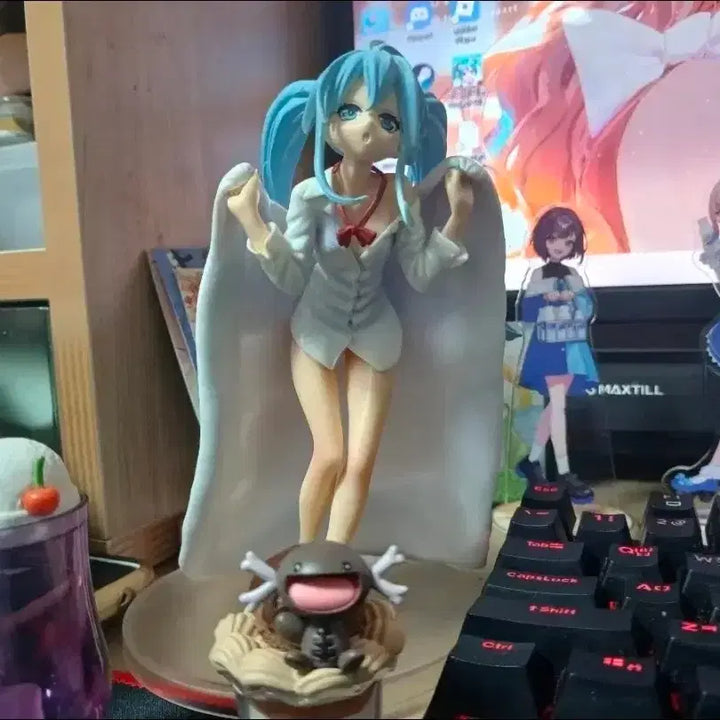 [BUNJANG] Towa Erio Classic Figure / 토와 에리오 고전 피규어 // 전파녀와 청춘남
