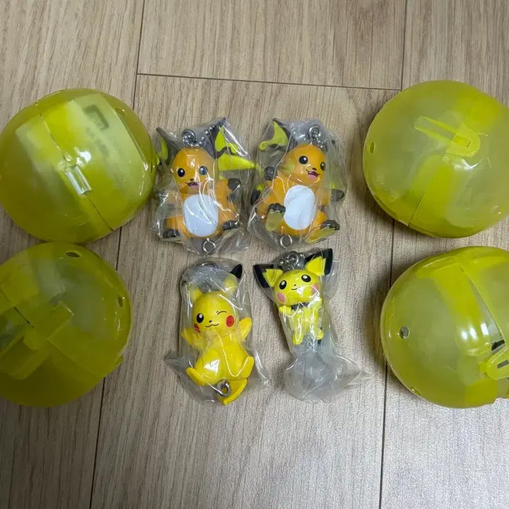 [BUNJANG] Pokemon Mascots Gacha Pichu Pikachu Raichu Bundle Set / 일괄 포켓몬스터 주렁주렁 마스코트 가챠 피츄 피카츄 라이츄
