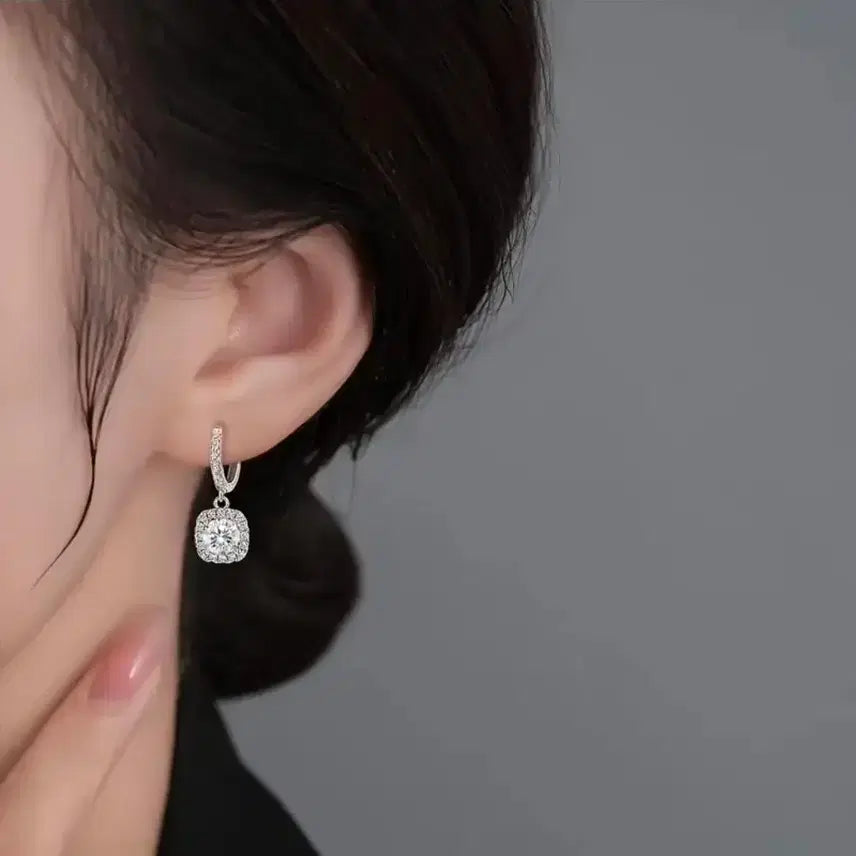 [BUNJANG] White Gold Plated Faux Diamond Square Drop One-Touch Earrings / [새상품] 화이트도금 모조다이아 스퀘어 드롭 원터치 귀걸이 