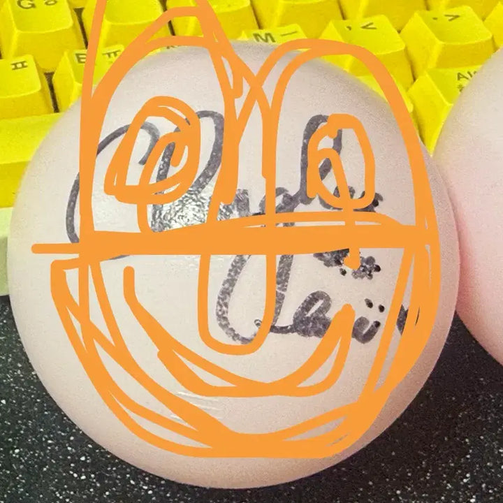 [BUNJANG] I.O.I Chungha Signed Baseball / 아이오아이 첫콘 청하 싸인볼