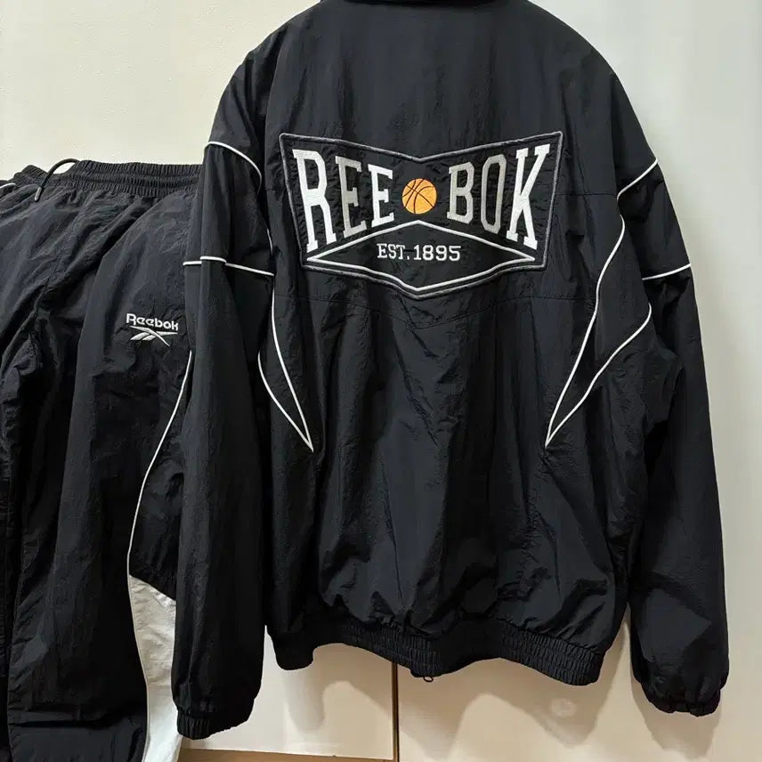 [BUNJANG] Reebok Heritage Windbreaker Training Set-up / 리복 헤리티지 윈드 브레이커 바람막이 트레이닝 셋업 95 100 105