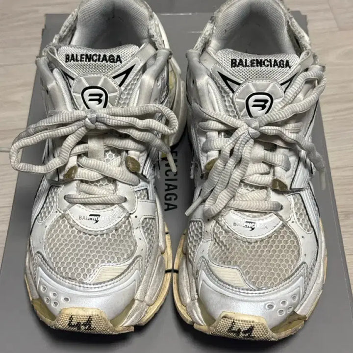 [BUNJANG] Balenciaga Runner Sneakers White / 41)발렌시아가 러너 화이트