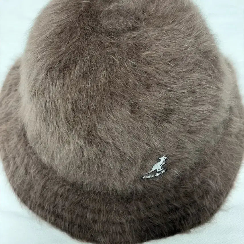 [BUNJANG] Palace x Kangol Angora Bucket Hat / 팔라스x캉골 앙고라 버킷햇