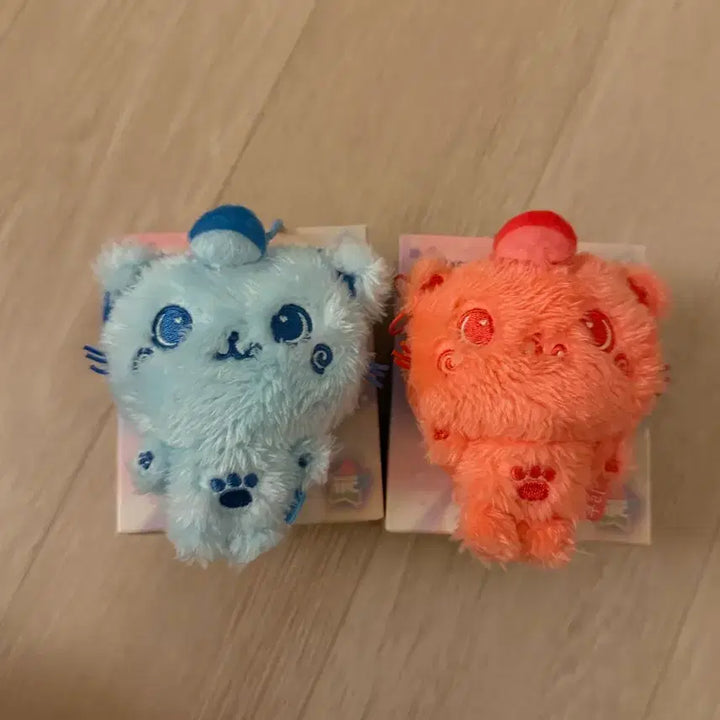 [BUNJANG] NCT WISH Color Wish Doll Kuri Blue Red / 엔시티위시 컬러위시돌 쿠리 파랑 빨강 홍탕쿠리 리쿠