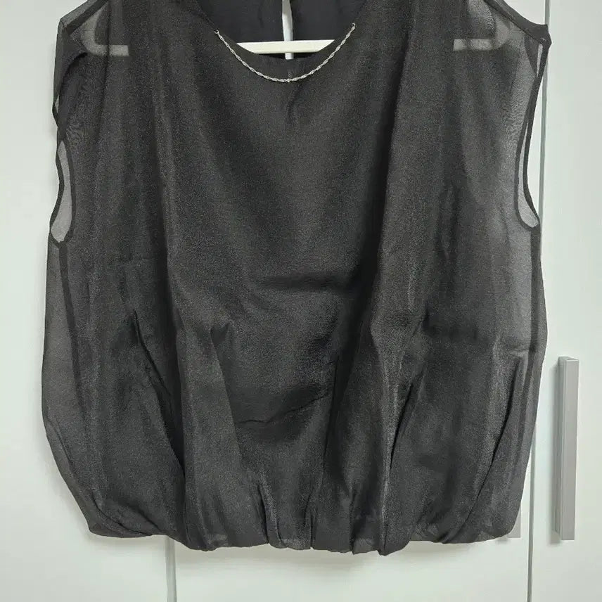 [BUNJANG] See-Through Black Sleeveless Blouse - Size M (New) / 시스루 블랙 민소매 블라우스 M 새상품