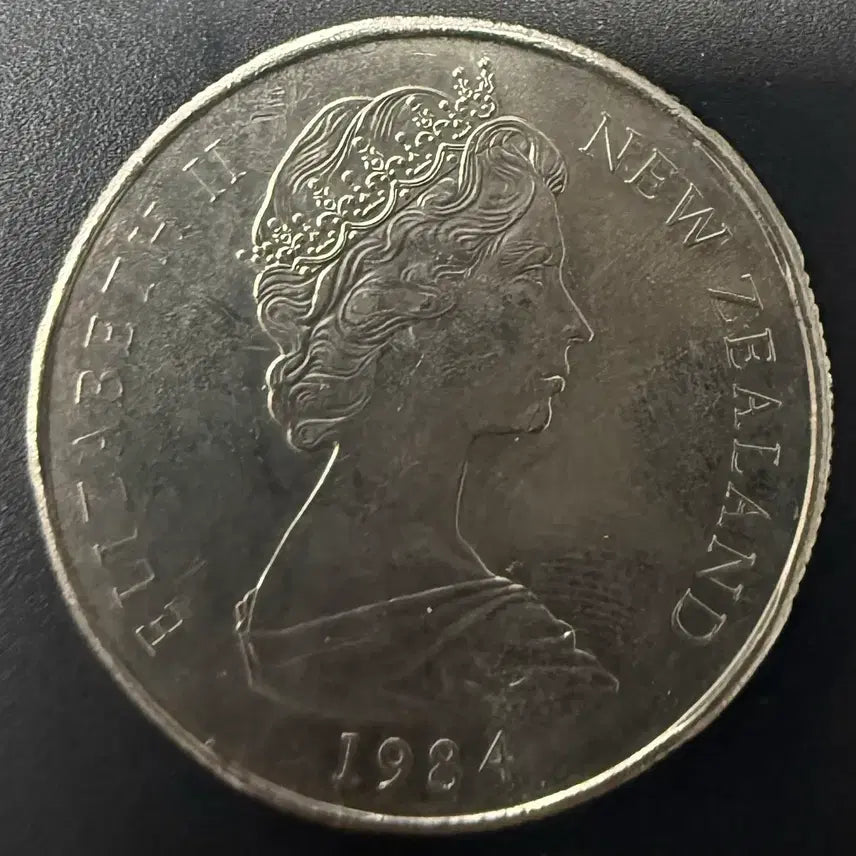 [BUNJANG] 1984 New Zealand 50 Cent Coin / 1984년 뉴질랜드 50센트 동전 w1527