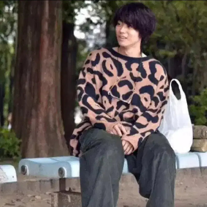 [BUNJANG] Neon Sign Leopard Knit (Masaki Suda Worn) / neon sign 레오파드 니트 스다마사키 스다 마사키 착용 네온사인