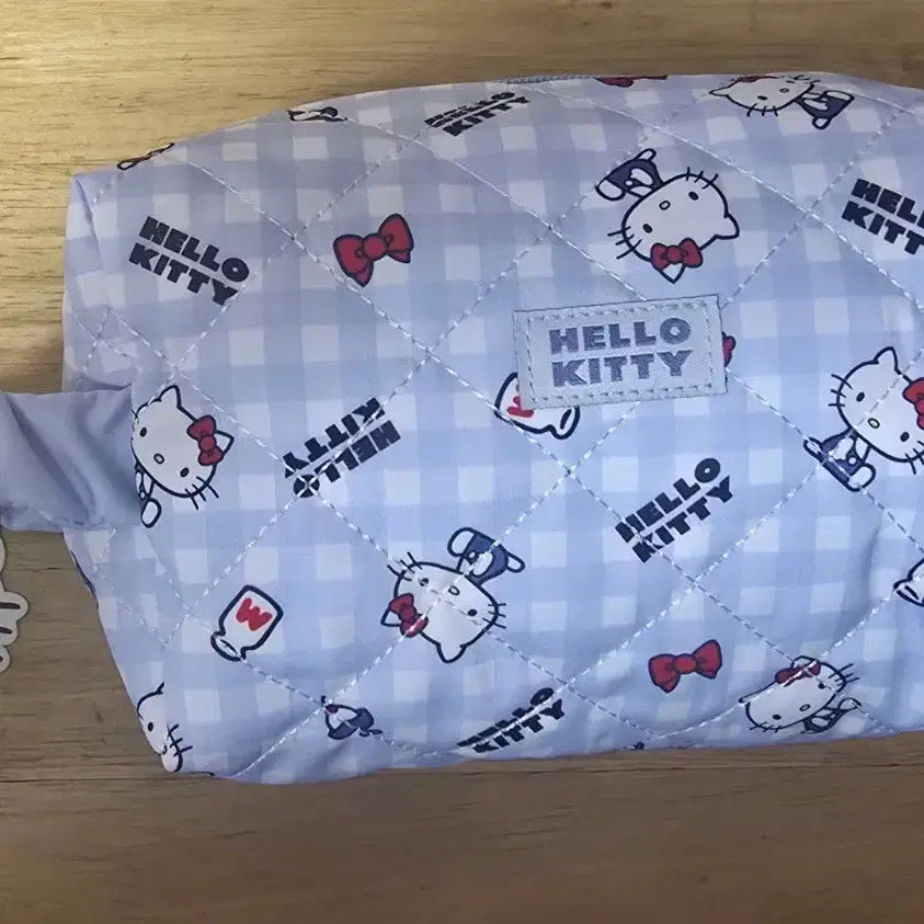 [BUNJANG] Sanrio Hello Kitty Quilting Pouch / 산리오 헬로키티 퀼팅 파우치