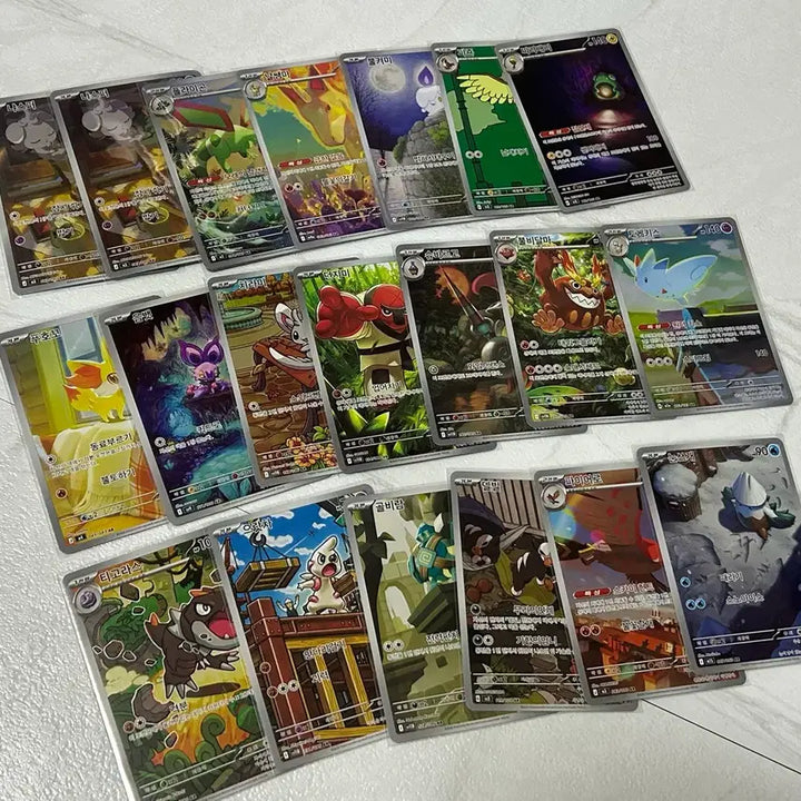 [BUNJANG] Pokemon Cards Pikachu, Eeveelutions, and Assorted International Cards Bundle / 포켓몬카드 피카츄, 중판 이브이즈외 여러 나라 카드 일괄