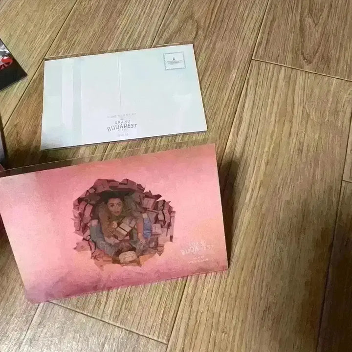 [BUNJANG] The Grand Budapest Hotel A3 Poster &amp; Lenticular Postcard &amp; Zero &amp; Agatha Badge Package / 그랜드부다페스트호텔 2014포스터 그부호 그부페 뱃지 패키지 렌티큘러엽서