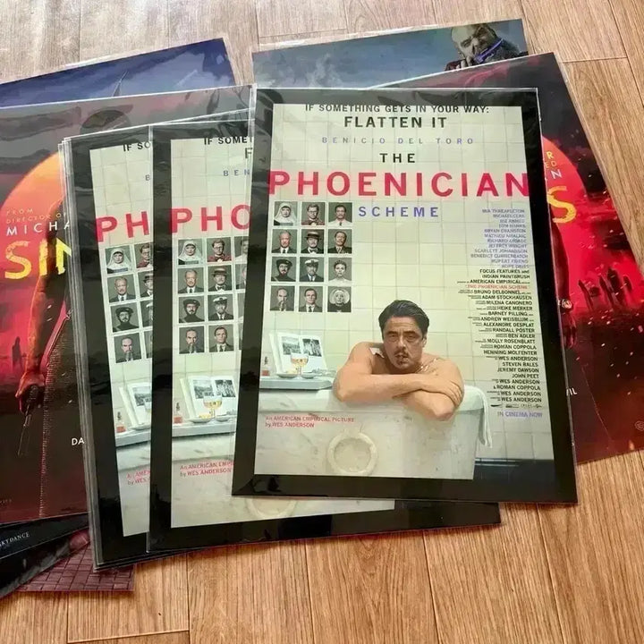 [BUNJANG] Phenician Scheme Artist Badge &amp; Poster Set / 페니키안 스킴 아티스트 뱃지 포스터 웨스앤더슨 영화 애스터로이드시티그부호