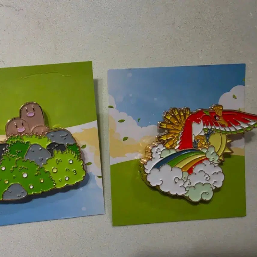 [BUNJANG] Pokemon Pin Exchange: Shiny Moltres + Dugtrio for Lugia or Pikachu / 이삭 포켓몬 뱃지 교환(칠색조  >> 루기아,피카츄,이상해씨)