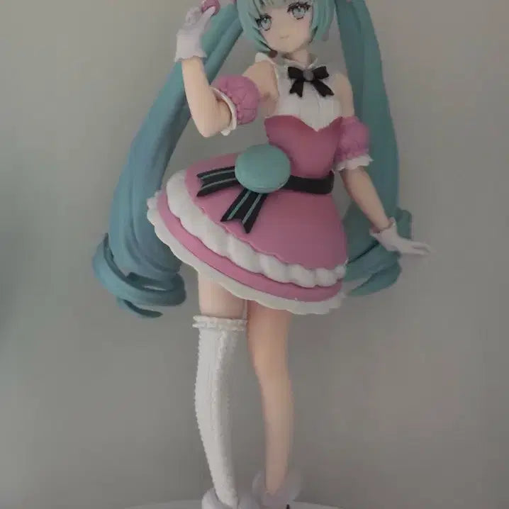 [BUNJANG] Hatsune Miku Sweets Macaron Miku Figure / [정품, 박스O] 하츠네미쿠 스위츠 마카롱 미쿠 피규어 판매합니다