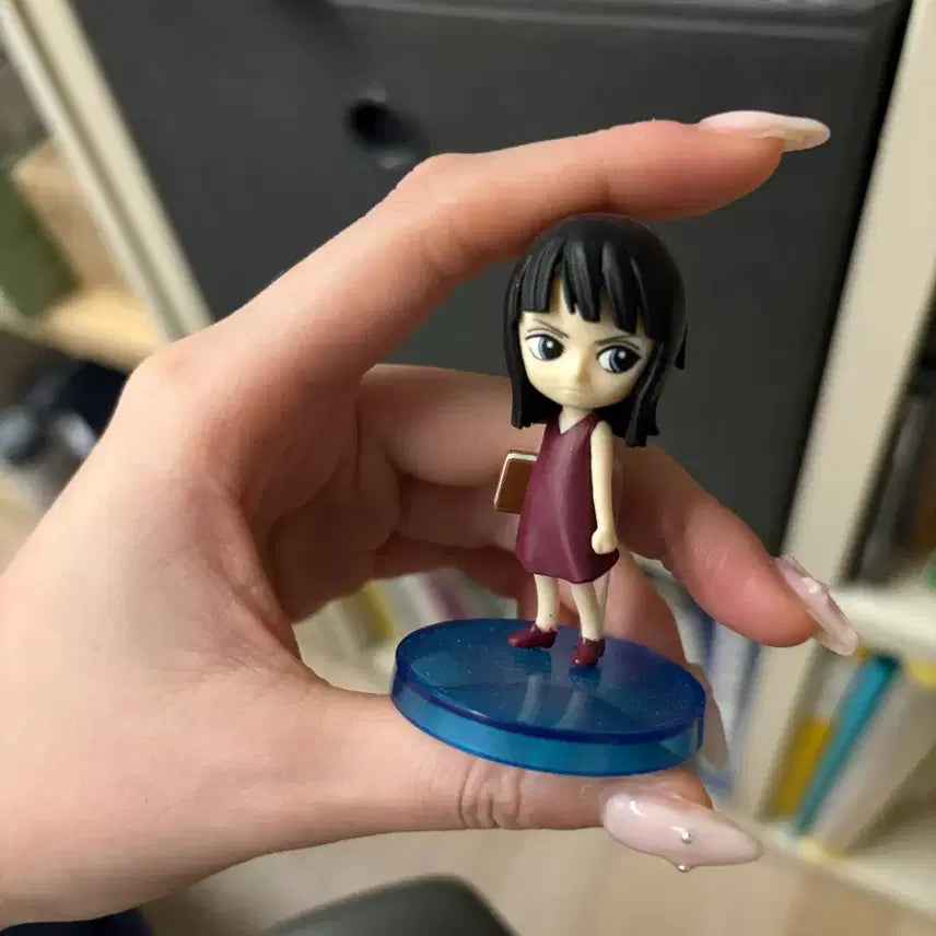 [BUNJANG] Young Robin Figure / 니코로빈 유년기 피규어