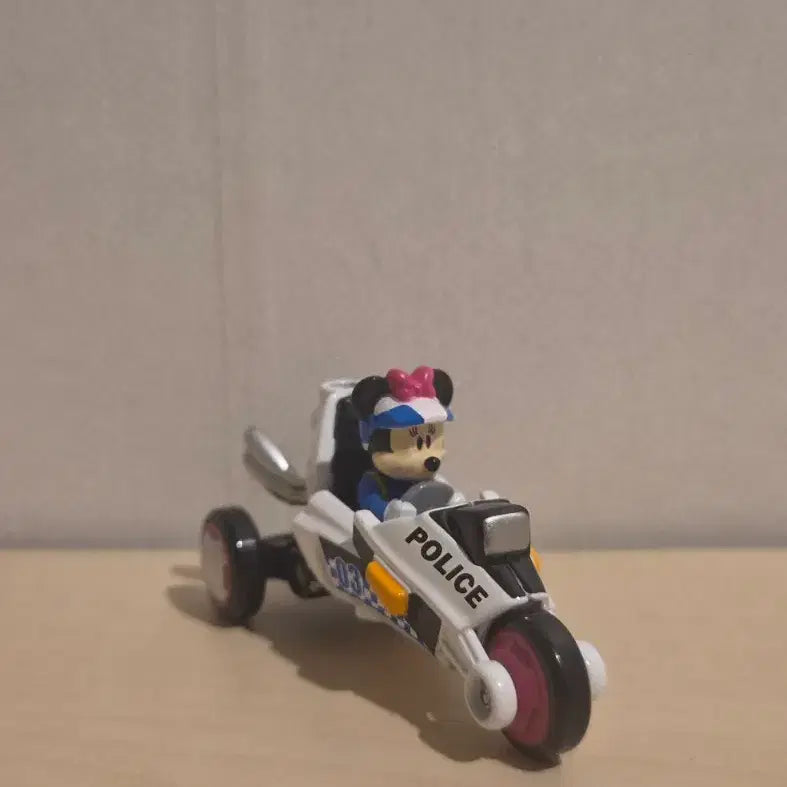 [BUNJANG] Tomica Disney Mickey Mouse Miniature Car / 토미카 디즈니 미키마우스 미니카
