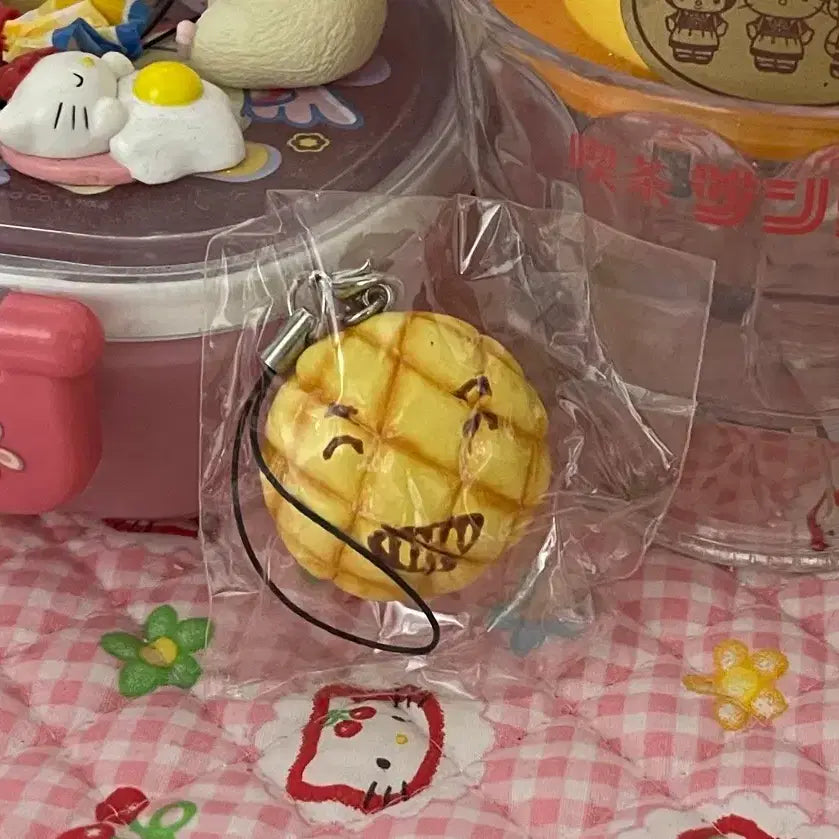 [BUNJANG] Vintage Melon Bread Bakery Strap Charm / 고전 메론빵 베이커리 스트랩 빈티지 갸루 디저트 스위츠 키링 산엑스