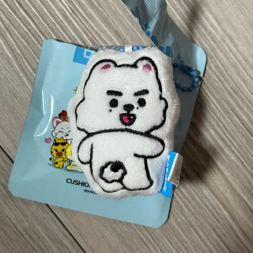 [BUNJANG] ENHYPEN ENCHIN Snowy Cushion Keyring / 엔하이픈 스노위 엔친 쿠션키링 ENHYPEN ENCHIN 양도