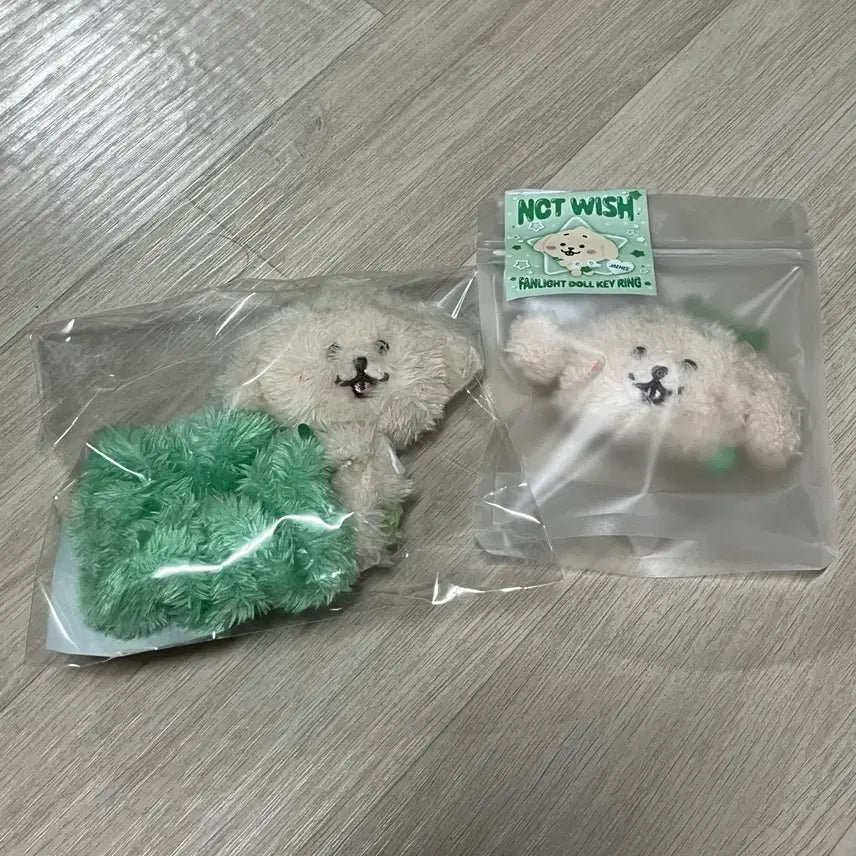 [BUNJANG] NCT WISH DengTriver Scrunchie + Lightstick Keychain / 엔시티 위시 댕트리버 스크런치 응원봉 키링