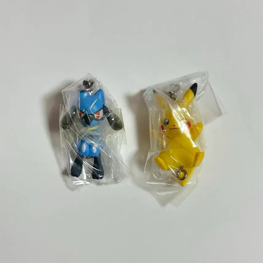 [BUNJANG] Pokemon Ring Gacha Series 14 Riolu, Pikachu / 포켓몬스터 포켓몬 대롱 가챠 14탄 리오르, 피카츄 고리 버전