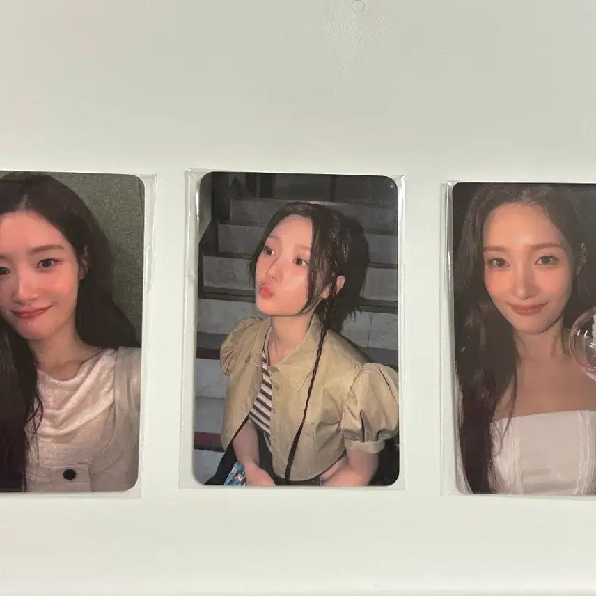 [BUNJANG] Jung Chaeyeon Inkigayo, M Countdown, and Lightstick Official Event Photocards (Set of 3) / 정채연 인기가요 , 엠카 공방포카 , 응원봉 포카