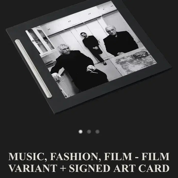 [BUNJANG] Charli XCX Autographed Limited Edition LP (1000 Units Worldwide) with Music Video Film Strip / Charli xcx 친필싸인 1,000장 한정판 lp + 뮤직비디오 필름