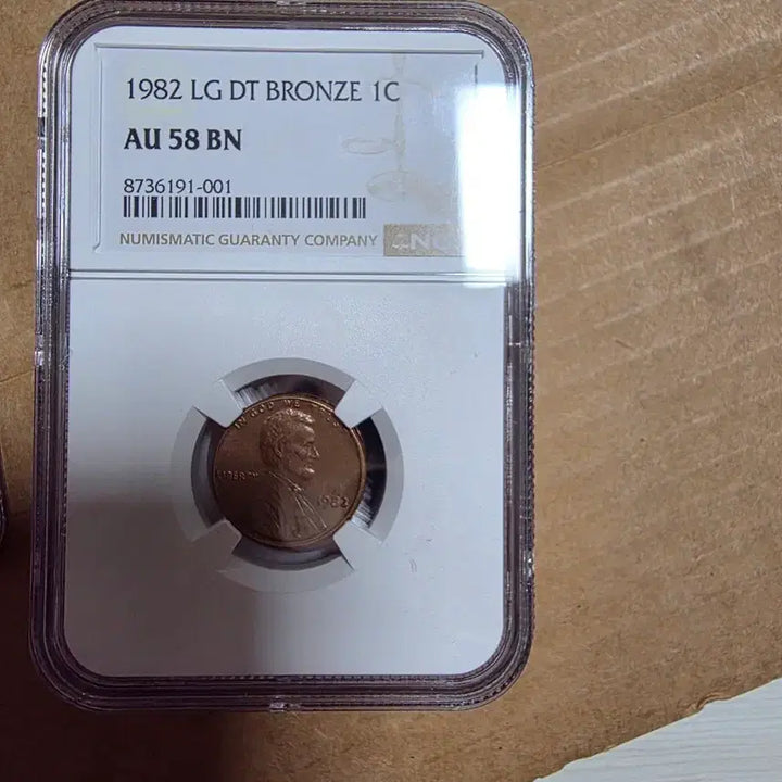 [BUNJANG] 1982 Lincoln Penny Coin - AU 58 BN Graded Bronze / 1982년 링컨페니