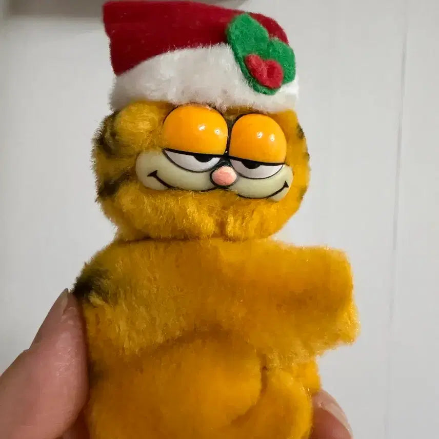 [BUNJANG] Garfield Santa Hat Clip-on Plush Doll / 가필드 집게인형