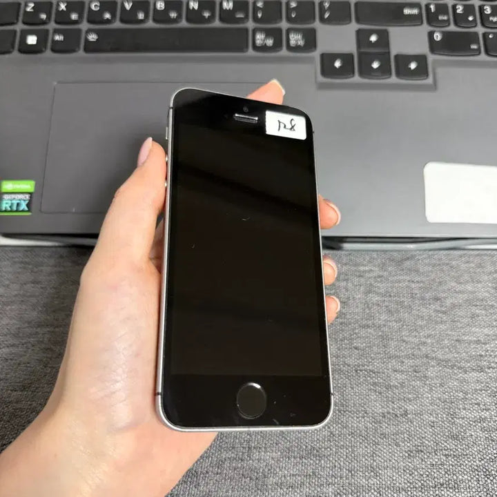 [BUNJANG] Apple iPhone SE 1st Gen 128GB (Unlocked) / F70 a급 아이폰SE1 128기가 무음