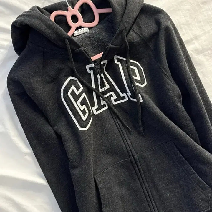 [BUNJANG] Gap Logo Hoodie Zip-up Vintage Charcoal Grey / 갭 로고 후드집업 빈티지 차콜 그레이 다크 블랙 딱붙핏 대장 엣티시