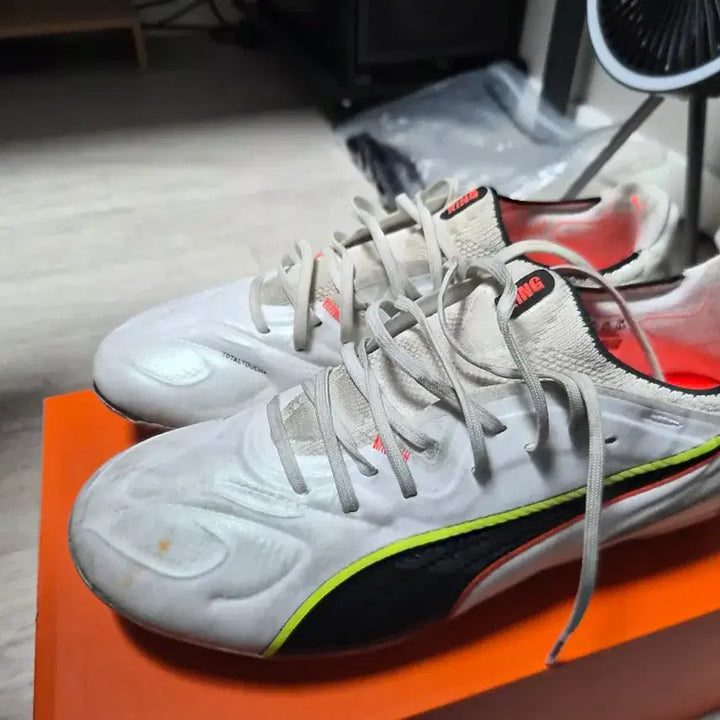 [BUNJANG] Puma King 20 Ultimate MG Soccer Cleats Size 245 / 푸마 킹20 얼티메이트 MG 245