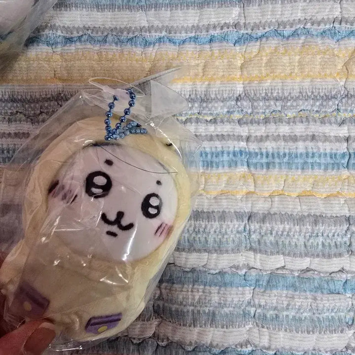 [BUNJANG] Chiikawa Hachiware Snail Raincoat Mascot / 치이카와 하치와레 달팽이 우비 마스코트