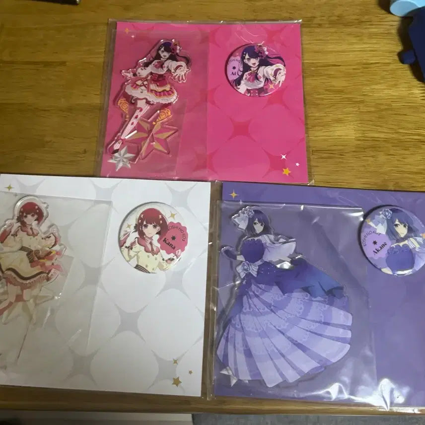 [BUNJANG] Oshi no Ko Exhibition Acrylic Stand &amp; Can Badge Bundle Set / 최애의아이 전시회 아크릴+캔뱃지 세트 일괄