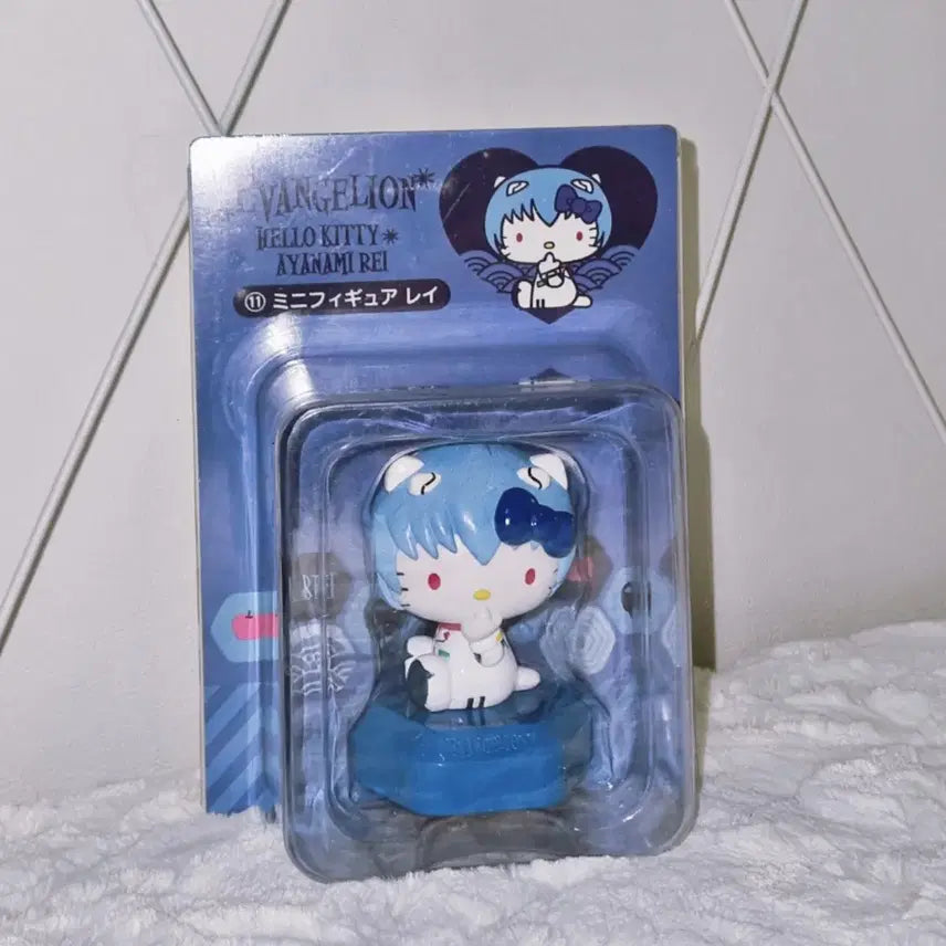 [BUNJANG] Sealed Evangelion Rei Ayanami x Hello Kitty Collaboration Figure / 미개봉 에반게리온 레이 헬로키티 콜라보 피규어