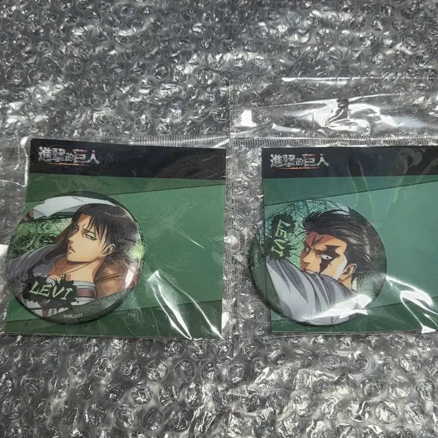 [BUNJANG] Attack on Titan The Final Season Levi Ackerman Badge (Sealed) / 진격의 거인 더 파이널 시즌 리바이 아커만 뱃지 미개봉