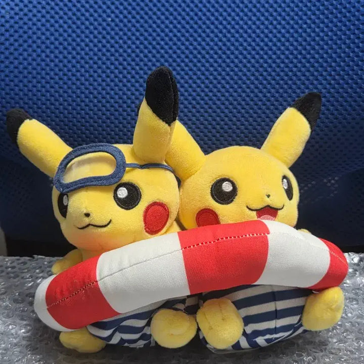 [BUNJANG] Pokemon Center Monthly Fair Pikachu Plush 2016 July Limited Edition / 택포 9) 포켓몬센터 먼슬리 페어 피카츄 인형 2016.07 한정판