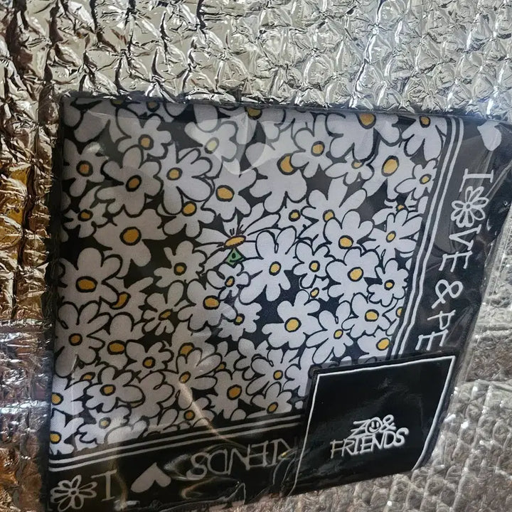 [BUNJANG] ZO&amp;FRIEND Joa Scarf / ZO&amp;FRIEND 조앤프렌즈 조아 스카프 최저가 팝니다!