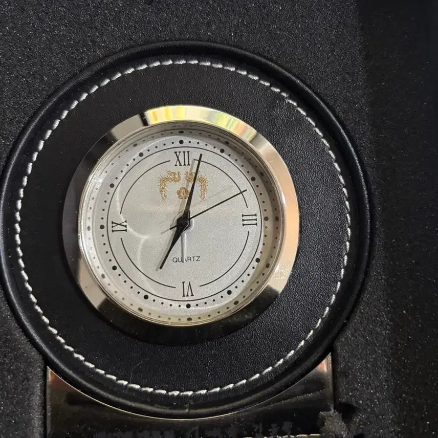 [BUNJANG] Lee Myung-bak Presidential Desk Clock (New) / 이명박 대통령 탁상시계 (새상품)