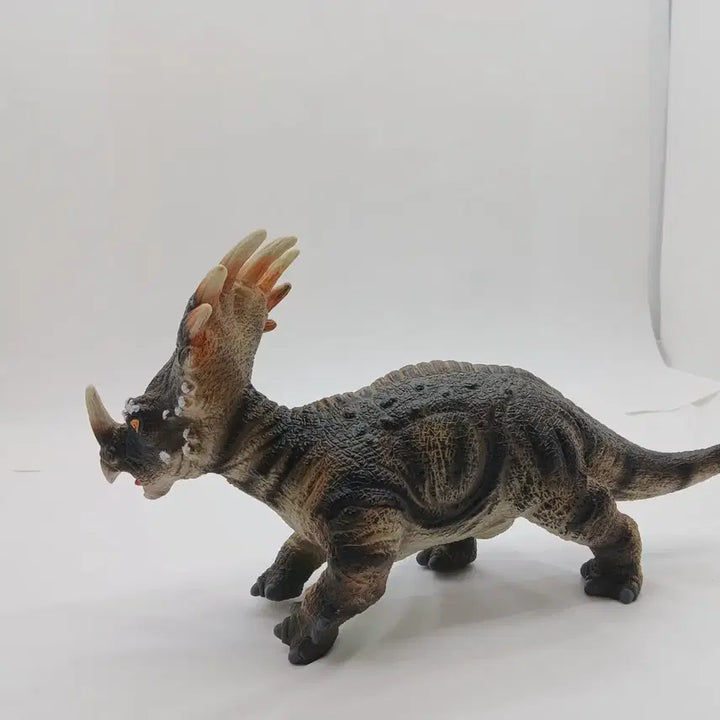 [BUNJANG] Jurassic World Soft Squishy Styracosaurus Dinosaur Figure Toy / 쥬라기월드 공룡 피규어 장난감 모형 인형 말랑말랑 소프트 스티라코사우루스