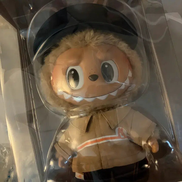 [BUNJANG] Pop Mart Labubu Suspicious Convenience Store 37cm Large Plush Doll / 팝마트 정품 라부부의 수상한 편의점 37cm 대형 인형
