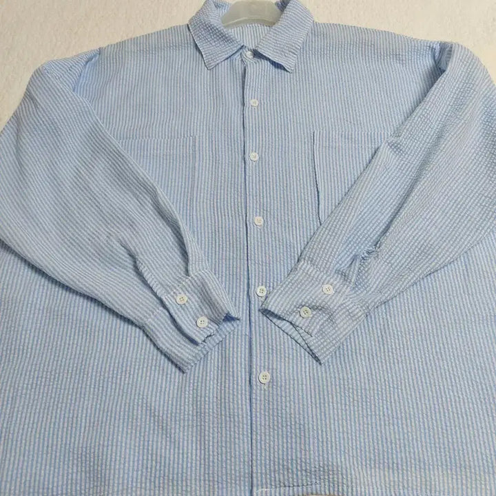 [BUNJANG] Sky Blue Seersucker Oversized Fit Shirt / 하늘색 엠보싱(시어서커)오버핏 셔츠
