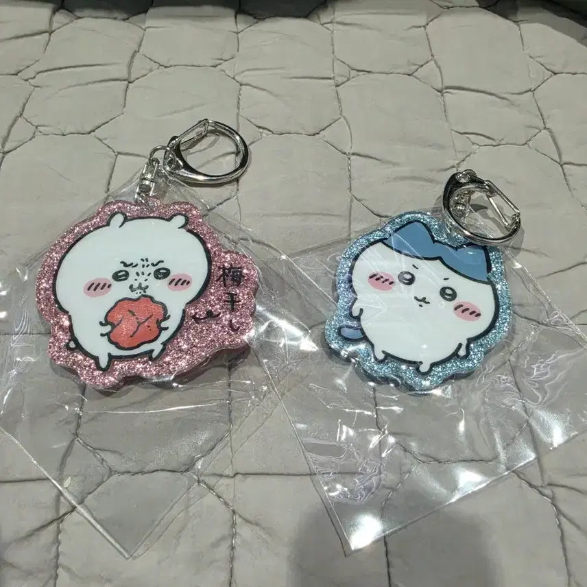 [BUNJANG] Chiikawa Sparkling Glitter Acrylic Keyring (Chiikawa, Hachiwara) / 먼작귀 치이카와 아크릴 반짝이 글리터 키링 (치이 하치)