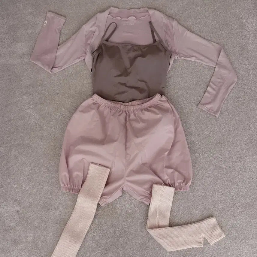 [BUNJANG] Eflora Leotard Set (Size 55-66) with Mignon Ballet Leg Warmers and Sweatpants / 성인 취미 발레복 (55~66) 세트 판매합니다