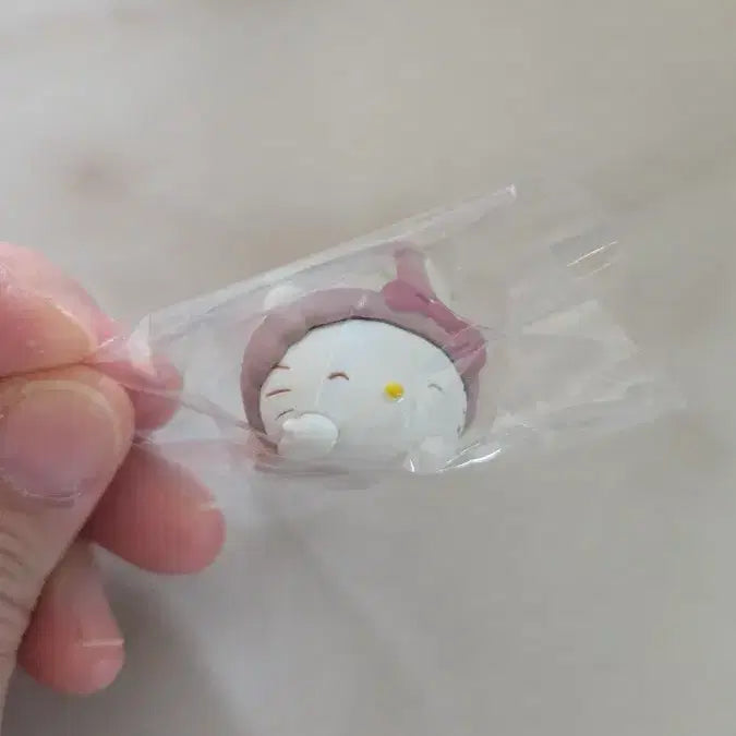 [BUNJANG] Cinnamoroll &amp; Kitty Gacha Figures Bundle Set / 시나모롤, 키티 가챠피규어 일괄