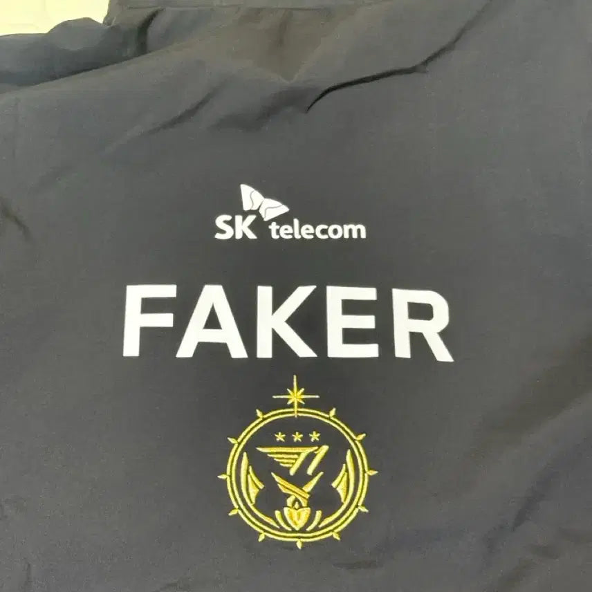 [BUNJANG] T1 Faker Marked 2023 Worlds Uniform Windbreaker - Size L / T1 티원 페이커 마킹 L 2023 월즈 유니폼 바람막이