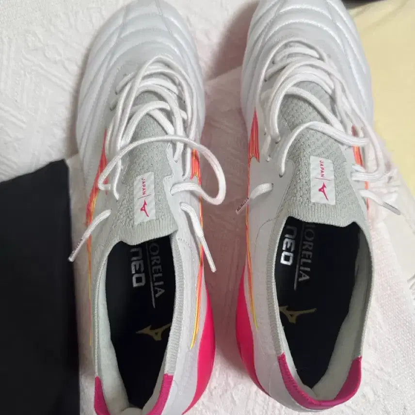 [BUNJANG] Mizuno Morelia Neo IV Beta JPN MD FG Soccer Cleats / 미즈노 모렐리아 네오 IV 베타 JPN MD