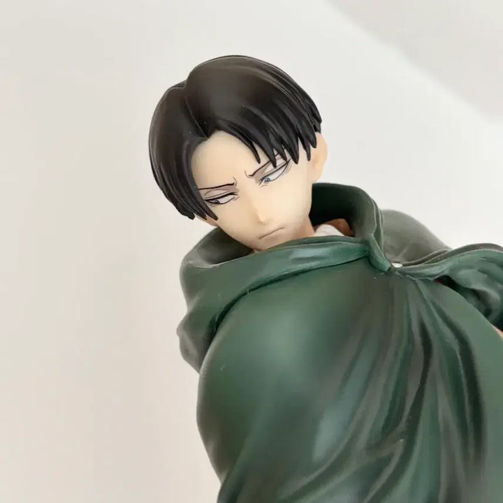 [BUNJANG] Attack on Titan Levi B Prize Beast Titan Figure / 진격의 거인 리바이 b상 짐승거인은 내가 잡는다